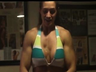 Muscle webcam girl