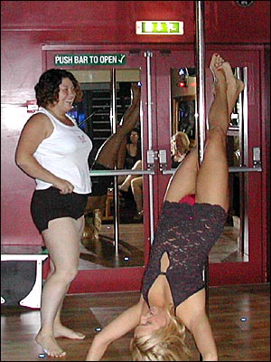 Jessica Biel Nude Hollywood Milf Pole Dancing Scenes.